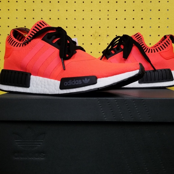 nmd r1 primeknit orange
